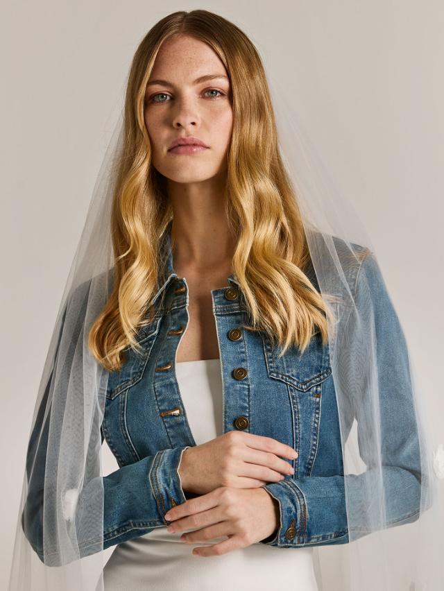 Coole Jeans Jacke für die moderne Brautstyling | LILLY